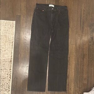 Abercrombie & Fitch The 90’s Relaxed Jean High Rise